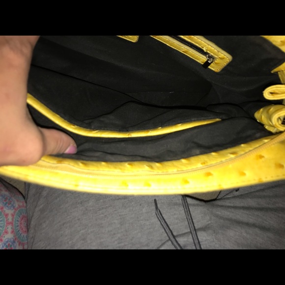 Purse - Picture 2 of 4